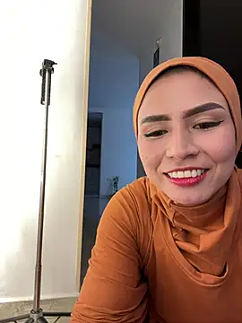 Snapshot of Darsha_Khemu chatting on June 12, 10:19 pm Darsha Khemu online show from June 12, 10:19 pm