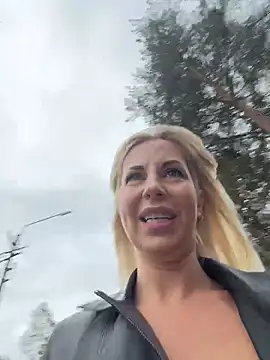 LisaMurr online show from May 29, 10:24 am