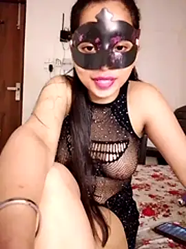 cute girl 29 online show from July 18, 9:18 pm