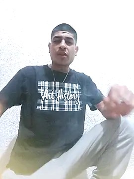 Snapshot of Jordan4923 chatting on February 19, 6:31 am Jordan4923 online show from February 19, 6:31 am