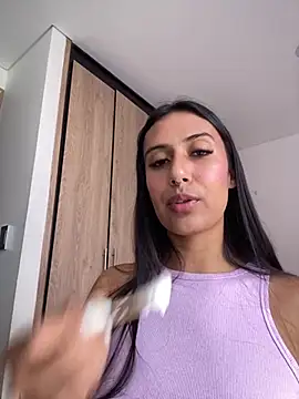 Tifqueen online show from March 4, 7:09 pm