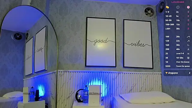 Snapshot of beautydoll18_ chatting on June 29, 10:15 am beautydoll18 online show from June 29, 10:15 am