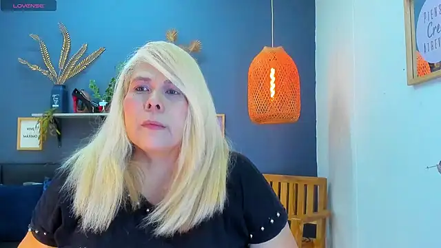 Snapshot of eva_colen50 chatting on July 4, 5:30 pm eva colen50 online show from July 4, 5:30 pm