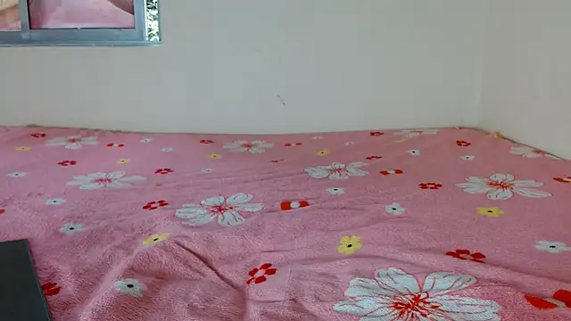 valkahot20 online show from April 14, 2:12 pm