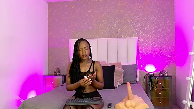 Snapshot of AmyRider_ chatting on June 20, 3:09 am AmyRider online show from June 20, 3:09 am