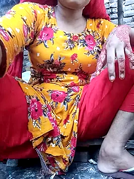 BreezySexyGirl69 online show from April 19, 5:51 am