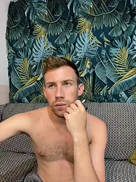 Snapshot of ---Dark--- chatting on July 1, 7:13 pm ---Dark--- online show from July 1, 7:13 pm