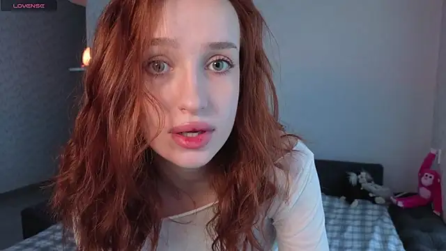 Snapshot of callme_alexa chatting on April 21, 10:32 am callme alexa online show from April 21, 10:32 am