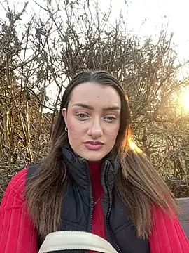 Snapshot of MIssYoungPinkie chatting on March 3, 4:02 pm MIssYoungPinkie online show from March 3, 4:02 pm