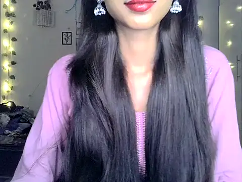 SIKSHA SINGH online show from May 26, 7:54 pm