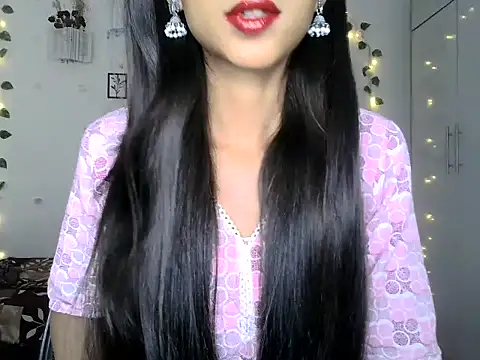 SIKSHA SINGH online show from May 31, 2:02 pm