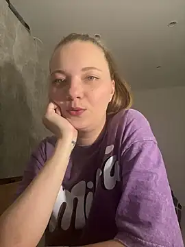 DistrictGirl online show from March 29, 8:31 pm