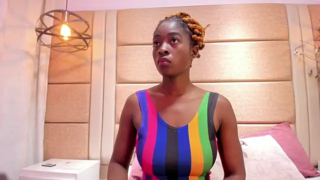 Snapshot of DulceOrtiz chatting on February 27, 11:43 am DulceOrtiz online show from February 27, 11:43 am