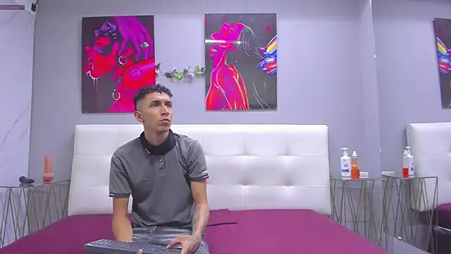 ahsly78Bryan online show from June 24, 7:46 pm