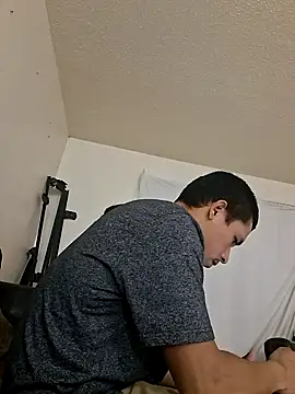 gueboloco2626 online show from March 7, 3:36 am