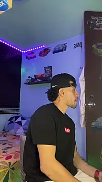 Snapshot of TOMAS_CONOR chatting on February 28, 2:01 am TOMAS CONOR online show from February 28, 2:01 am