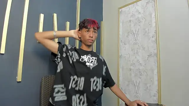 Little Twink19x online show from February 23, 7:11 pm