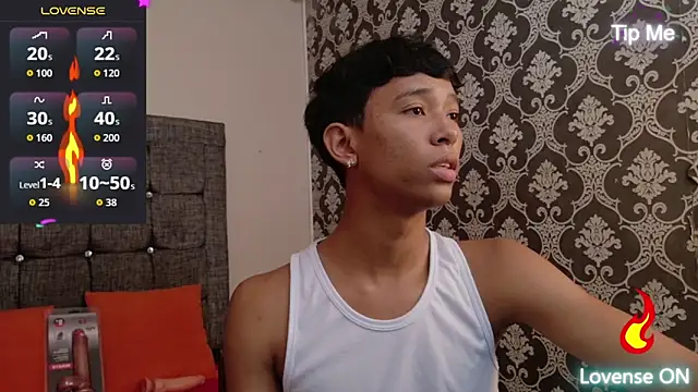 Little Twink19x online show from May 25, 7:42 pm