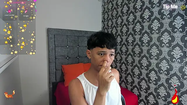 Little Twink19x online show from July 19, 7:39 pm