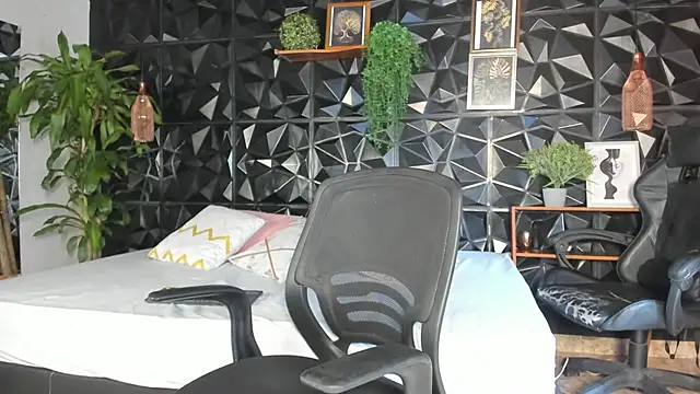 Snapshot of Jeremy_wallker chatting on July 18, 6:12 pm Jeremy wallker online show from July 18, 6:12 pm
