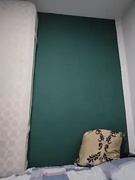 Snapshot of SebastianSkyler chatting on April 6, 10:05 am SebastianSkyler online show from April 6, 10:05 am