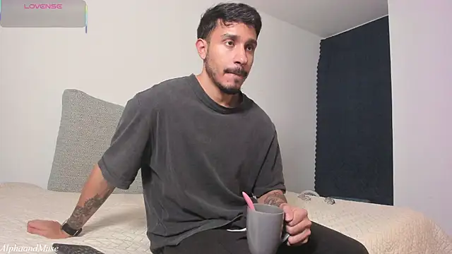 alphaandmuse online show from April 4, 6:22 am