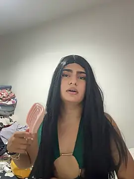 Emma Paez online show from May 5, 11:46 pm