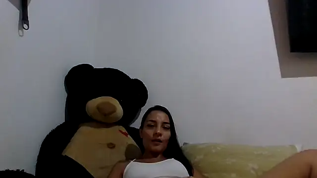 Snapshot of yesica2507 chatting on June 22, 7:22 pm yesica2507 online show from June 22, 7:22 pm