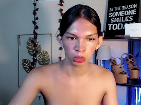 GoddessHugeCock online show from April 22, 11:39 pm