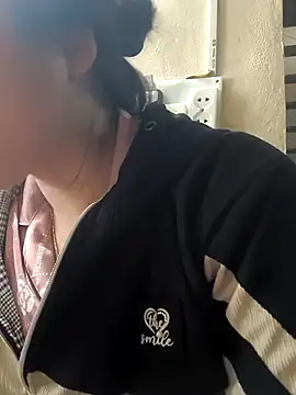 MayEva ly online show from February 19, 7:48 am