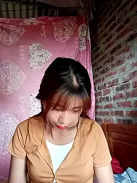 Snapshot of Vycute9900 chatting on April 1, 6:47 am Vycute9900 online show from April 1, 6:47 am
