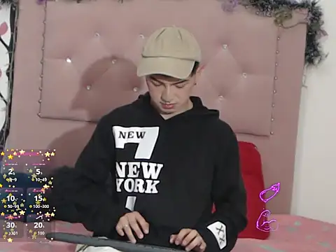 Snapshot of crissfer1 chatting on March 4, 12:33 pm crissfer1 online show from March 4, 12:33 pm