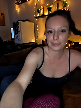 Snapshot of ZaramourXMrX chatting on March 3, 8:48 pm ZaramourXMrX online show from March 3, 8:48 pm