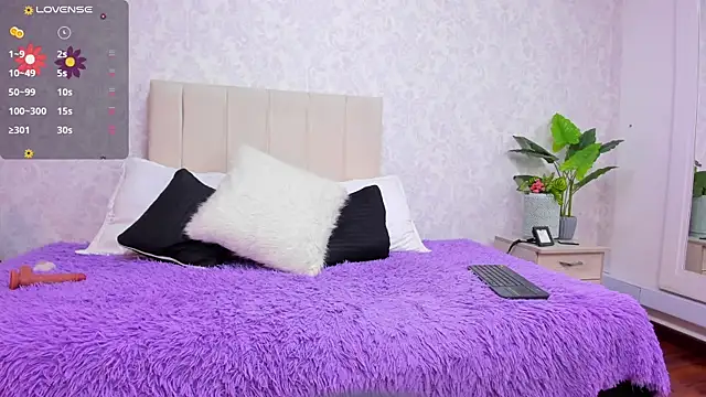 ValentinaRivers online show from April 7, 12:27 pm