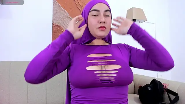 Malika Noor online show from April 10, 2:22 pm