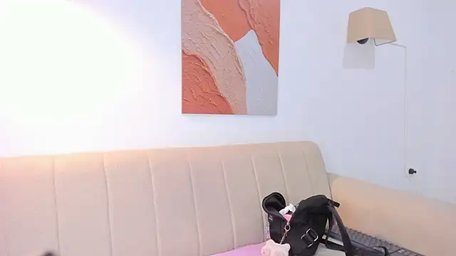 Snapshot of Malika_Noor chatting on June 12, 9:03 pm Malika Noor online show from June 12, 9:03 pm