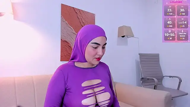 Snapshot of Malika_Noor chatting on June 30, 2:51 pm Malika Noor online show from June 30, 2:51 pm