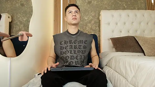 Stiven Zarek online show from March 25, 12:44 pm