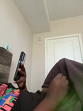 makeherfeelg online show from March 25, 2:01 pm