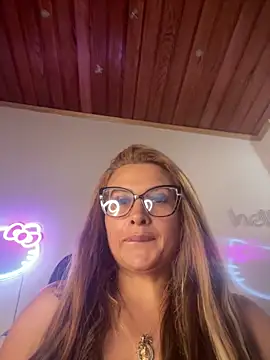 Alma Andrade online show from April 8, 4:40 pm