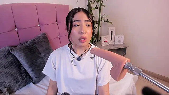 Valecute  online show from June 26, 8:24 pm