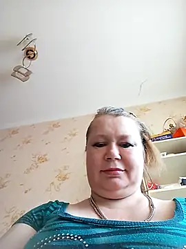 KiraStanton online show from April 11, 9:02 am