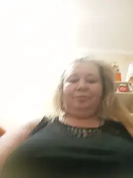 Snapshot of KiraStanton chatting on June 5, 6:02 pm KiraStanton online show from June 5, 6:02 pm