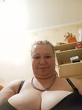 Snapshot of KiraStanton chatting on June 19, 11:30 pm KiraStanton online show from June 19, 11:30 pm