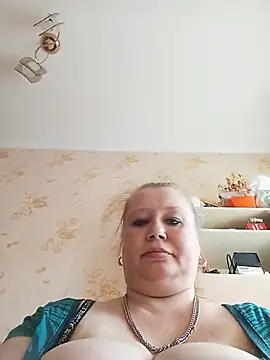 Snapshot of KiraStanton chatting on July 9, 1:48 pm KiraStanton online show from July 9, 1:48 pm