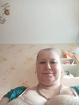 Snapshot of KiraStanton chatting on July 17, 3:18 pm KiraStanton online show from July 17, 3:18 pm