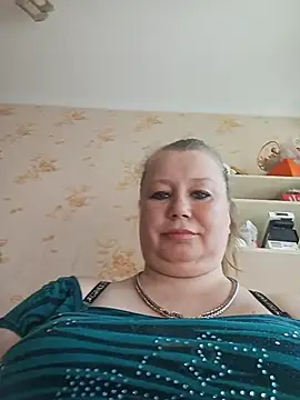 Snapshot of KiraStanton chatting on July 18, 12:20 pm KiraStanton online show from July 18, 12:20 pm