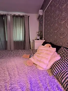 Snapshot of Olivia_Noor chatting on July 7, 3:49 pm Olivia Noor online show from July 7, 3:49 pm