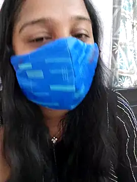 Snapshot of Shaliniqueen chatting on June 23, 6:44 am Shaliniqueen online show from June 23, 6:44 am