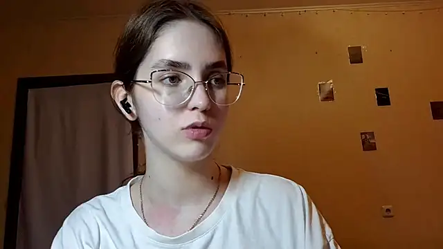 Katelemon online show from May 13, 2:14 pm